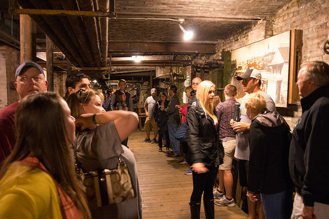 27781094971_8e2e6e2fb6_z